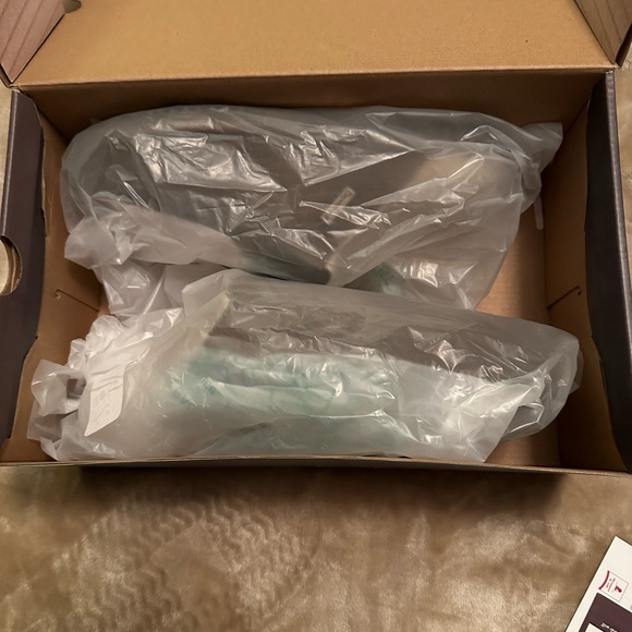 BEARPAW Mens “Saxon” slipper. Size 8 - Picture 7 of 11